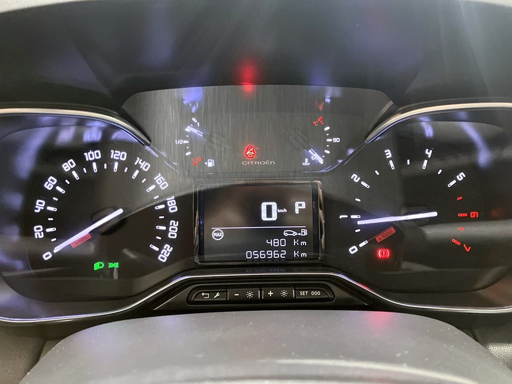 Bild på Aircross Shine 1.2 PT 130hk Aut - CARPLAY, NAVI