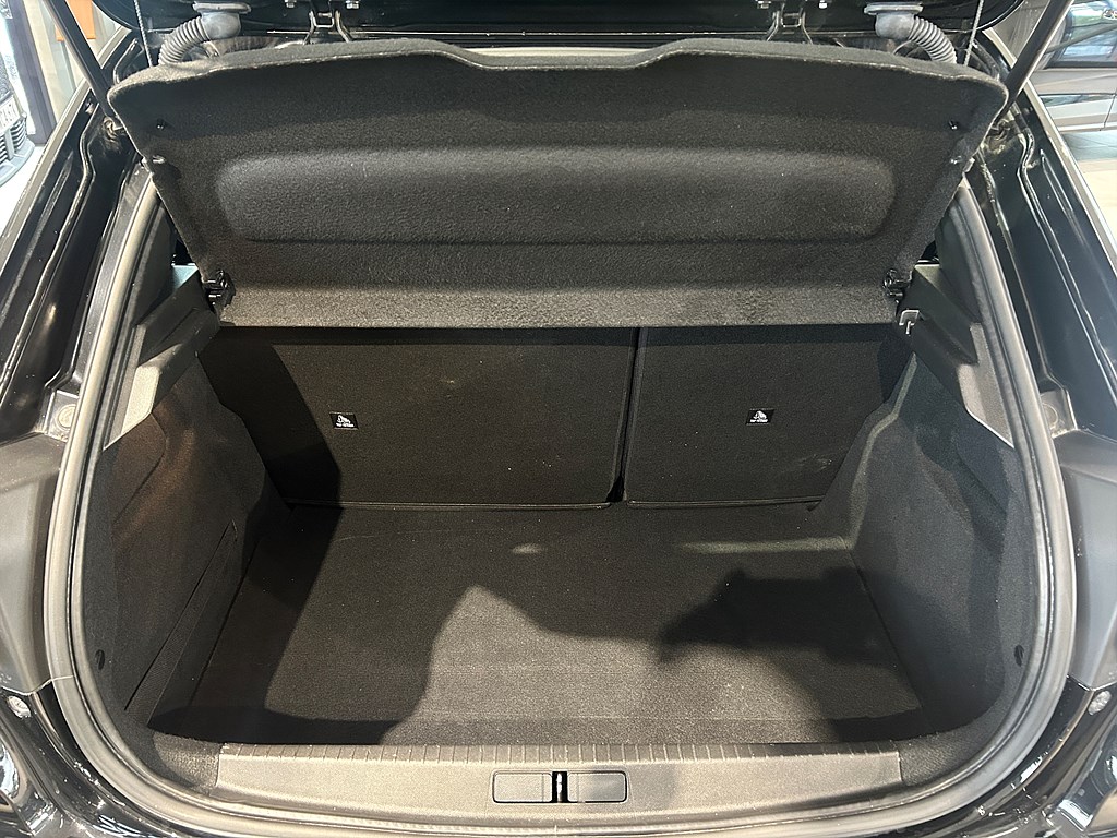 Bild på Active 50kWh 136hk Aut - CARPLAY, BACKSENSORER
