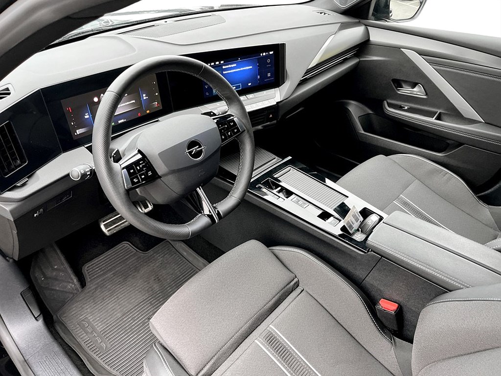 Bild på ST GS 1.2 PT 130hk Aut - B-KAMERA, CARPLAY