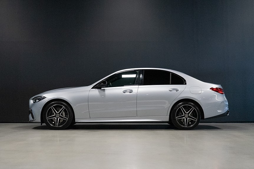 Mercedes-Benz C 300 e Sedan AMG Premium Night 313hk