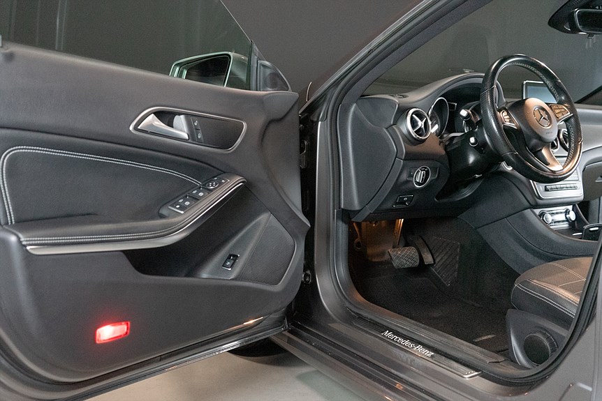 Mercedes-Benz CLA 200 Coupé 156hk