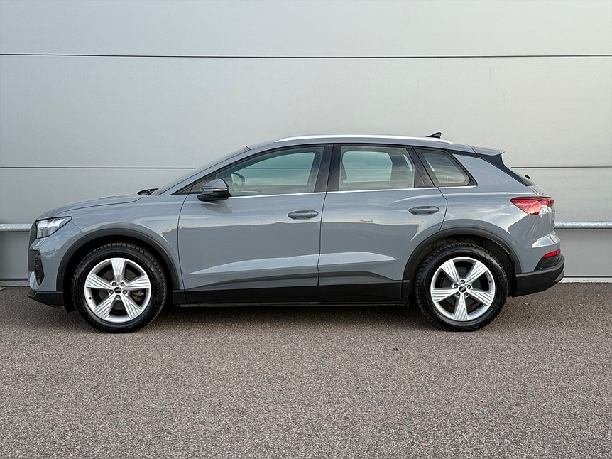 Audi Q4 35 e-tron Proline AdaptivFarthållare Backkamera MOMS