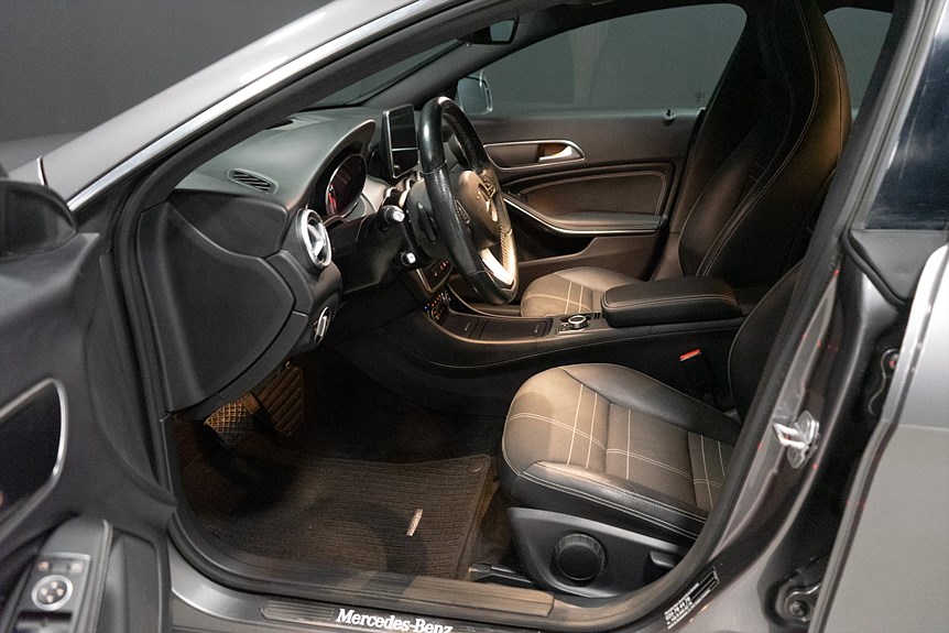 Mercedes-Benz CLA 200 Coupé 156hk