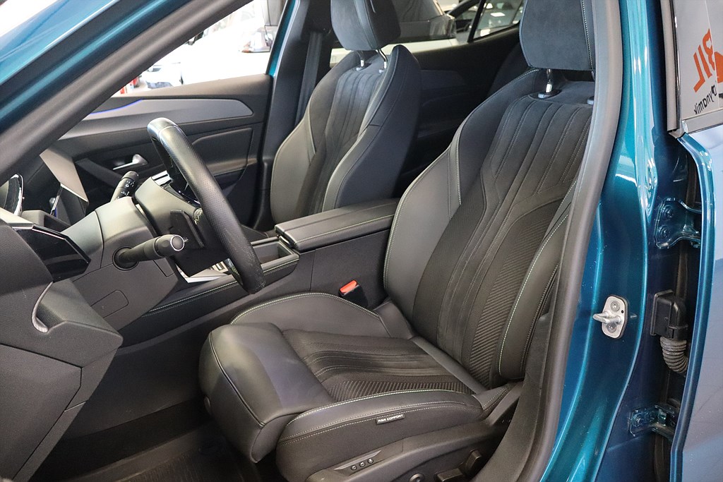 Bild på GT 1.2 PT 130hk Aut - B-KAMERA, NAVI, CARPLAY, 1 ÄGARE