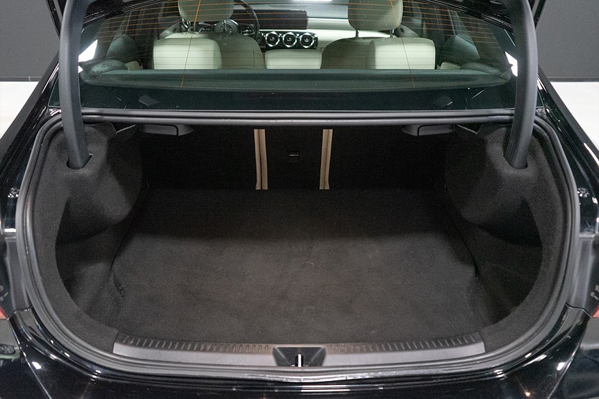 Mercedes-Benz A 250 e Sedan 218hk