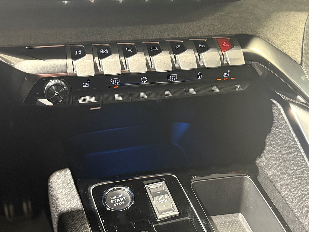 Bild på GT 1.2 PT 130hk Aut - B-KAMERA, CARPLAY