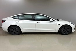 Tesla Model 3 Standard Range Panorama AP MOMS