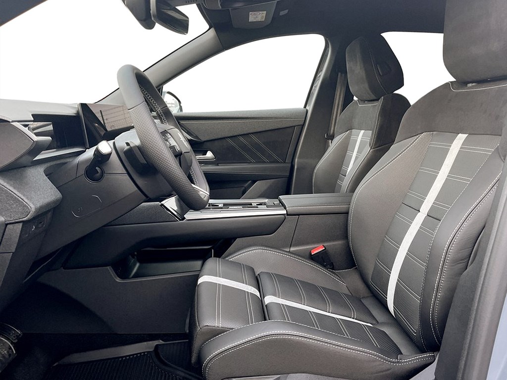 Bild på GS Hybrid 136hk - DEMO