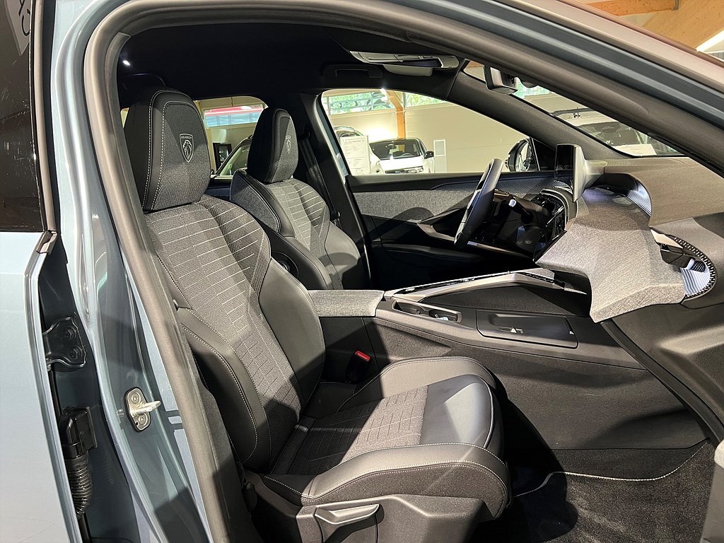 Bild på GT Hybrid 145hk Aut - B-KAMERA,NAV,WIDESCREEN