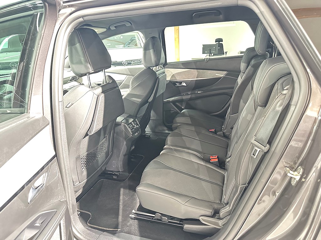 Bild på GT Black Pack 1.2 PT 130hk Aut - CARPLAY, B-KAMERA