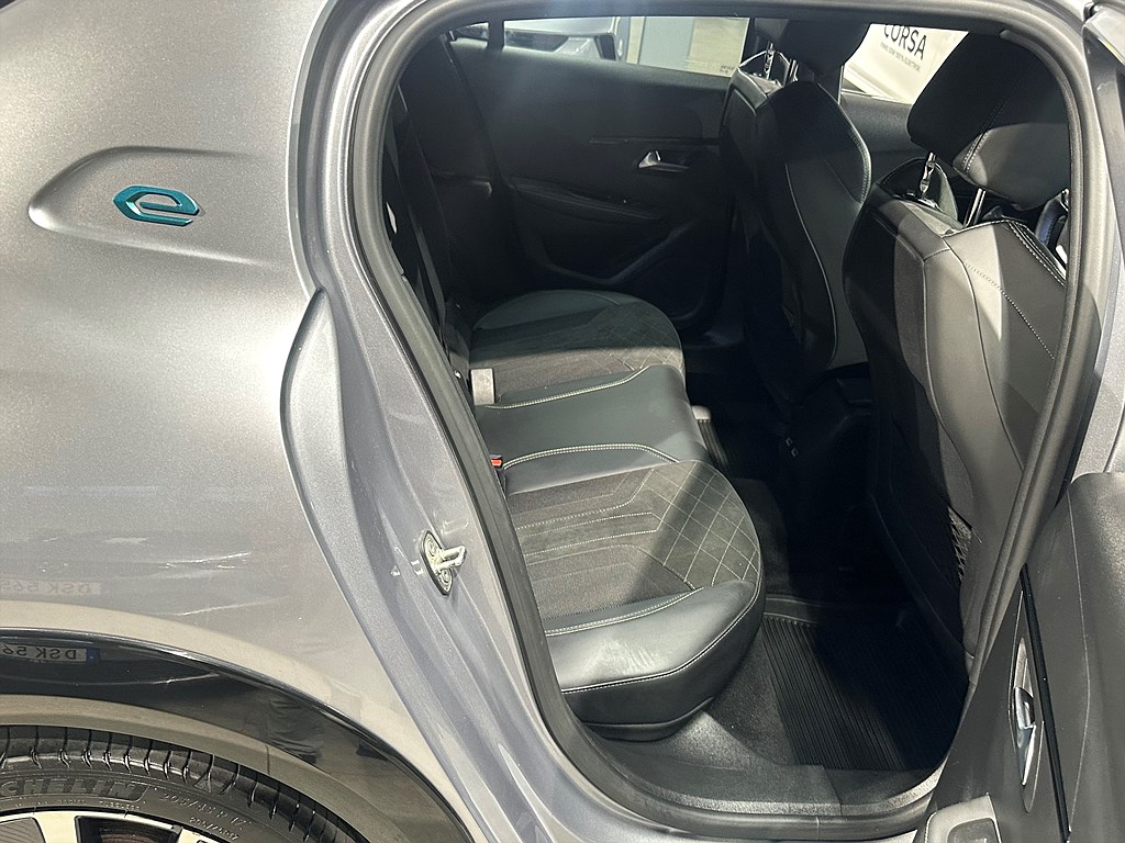 Bild på GT 50kWh 136hk Aut - B-KAMERA, NAVI, CARPLAY
