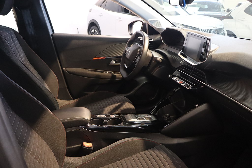 Bild på Active Pack 50kWh 136hk Aut - CARPLAY, BACKSENSORER