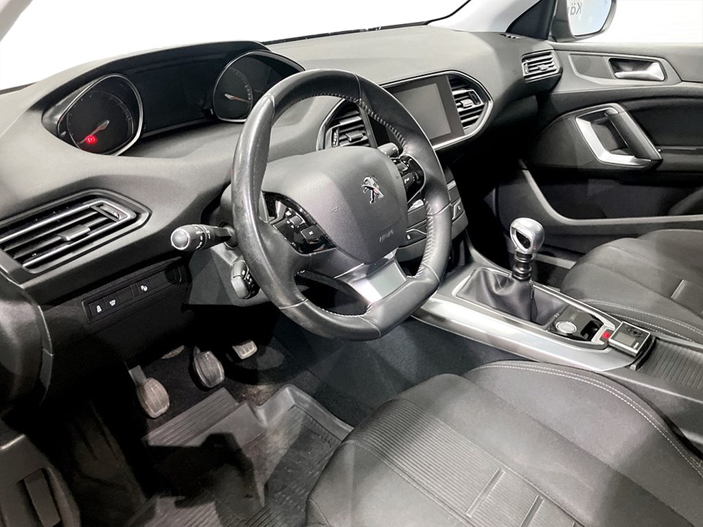 Bild på SW Allure 1.6 e-HDi 115hk - B-KAMERA, PANO