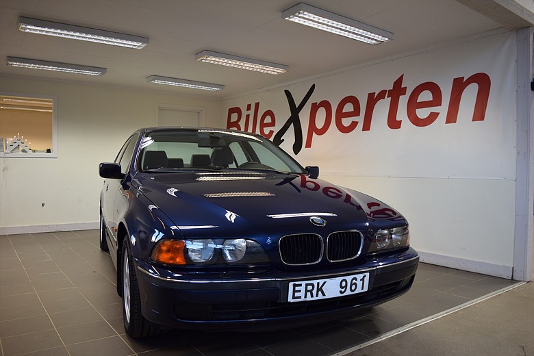 BMW 520i Sedan, E39 (150hk)