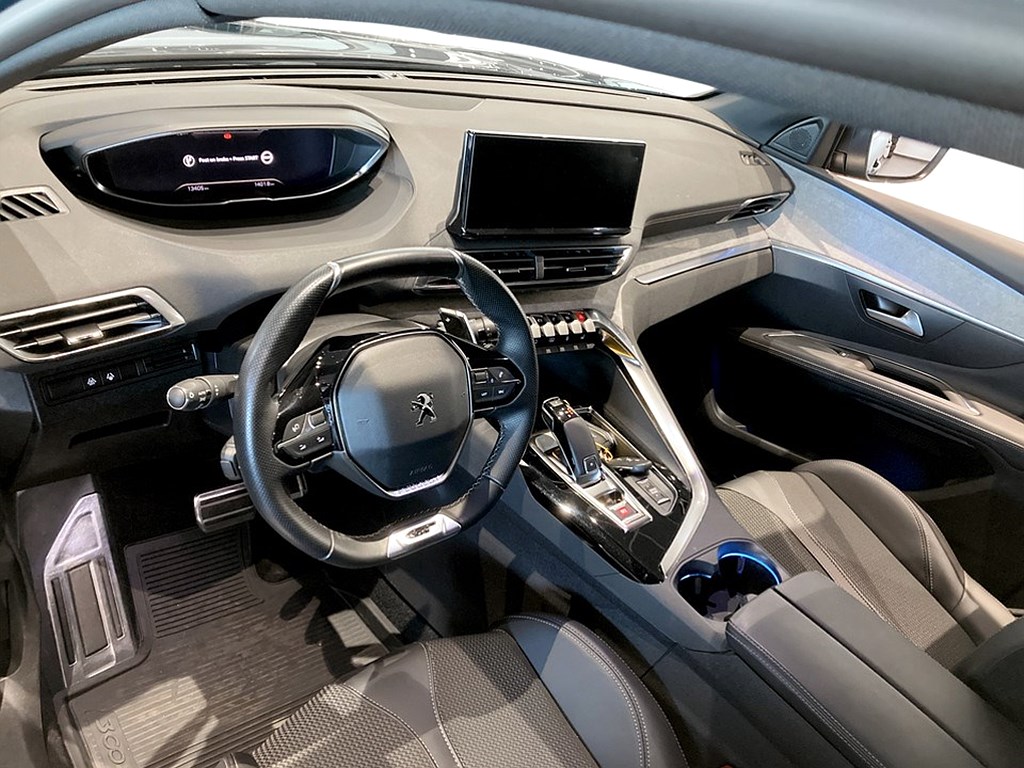 Bild på GT 1.2 PT 130hk Aut - B-KAMERA, CARPLAY