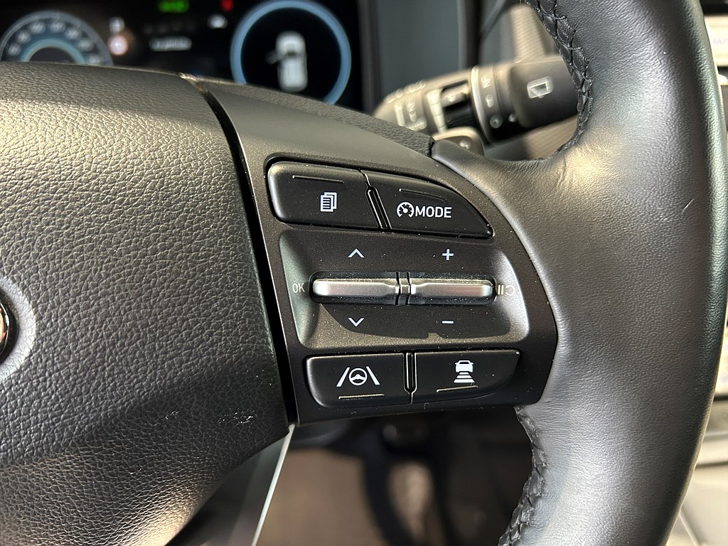 Bild på Essential 39kWh 136hk Aut - B-KAMERA, CARPLAY
