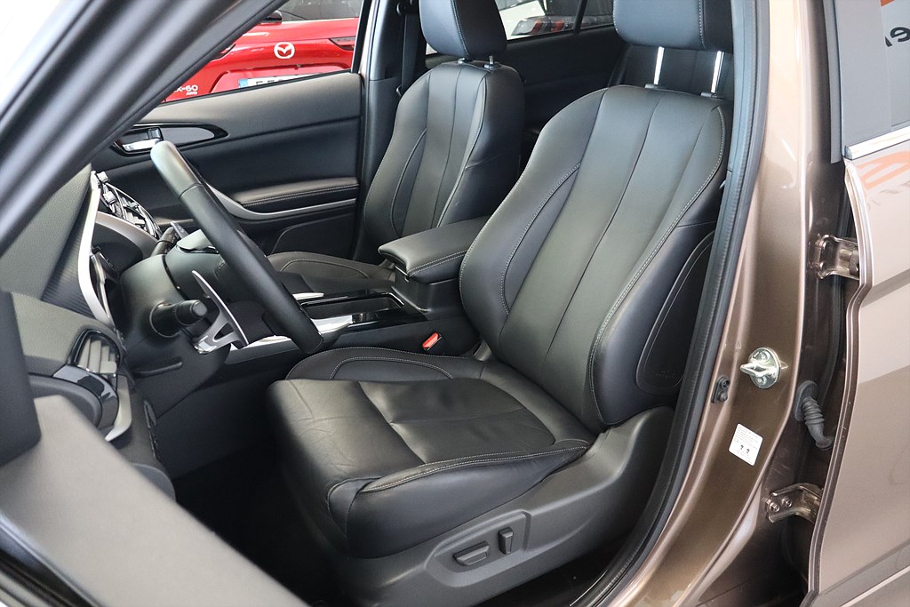 Bild på Business Instyle PHEV 2.4 188hk Aut AWD - 360-KAMERA, PANO, NAVI