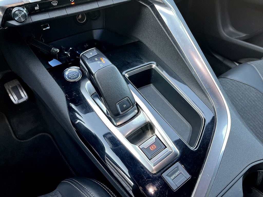 Bild på GT-Line 1.2 PT 130hk Aut - B-KAMERA, CARPLAY