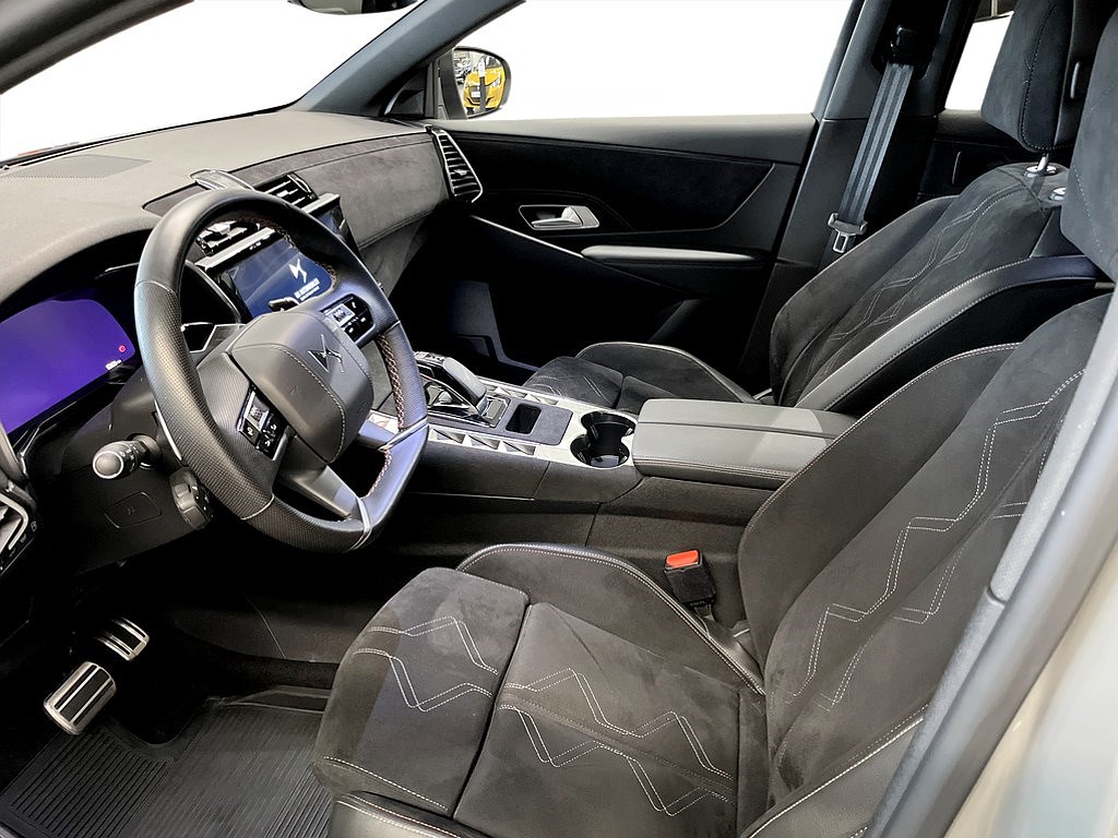 Bild på E-Tense Performance Line+ 300hk Aut AWD - 360-KAMERA, CARPLAY, M-VÄRM