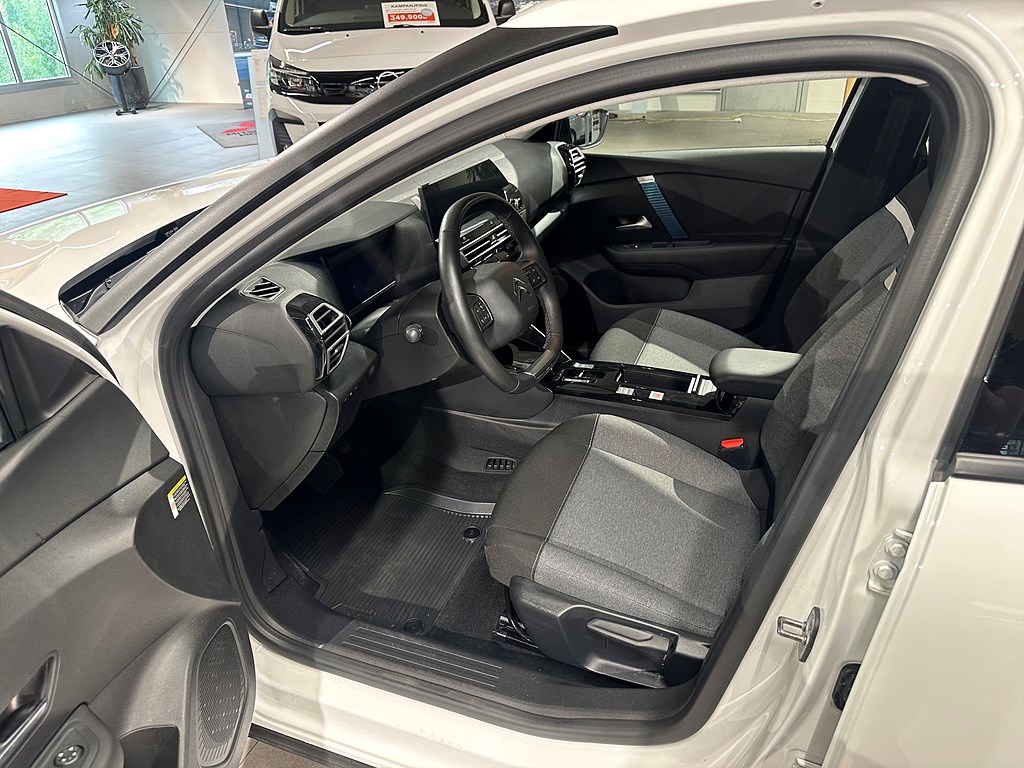 Bild på Feel 50kWh 136hk Aut - CARPLAY, PDC-SENSORER