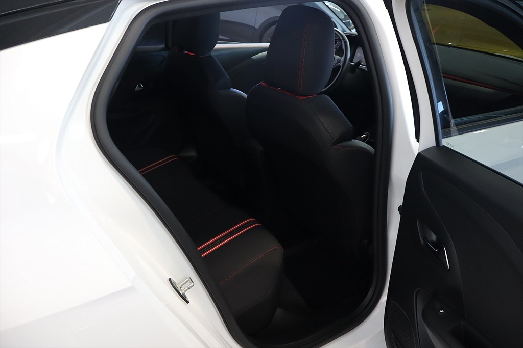 Bild på Designline 50kWh 136hk Aut - B-KAMERA, CARPLAY