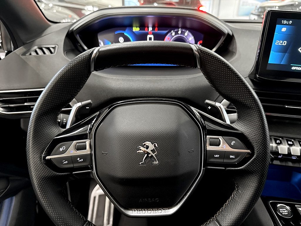 Bild på GT Black Pack 1.2 PT 130hk Aut - B-KAMERA, CARPLAY