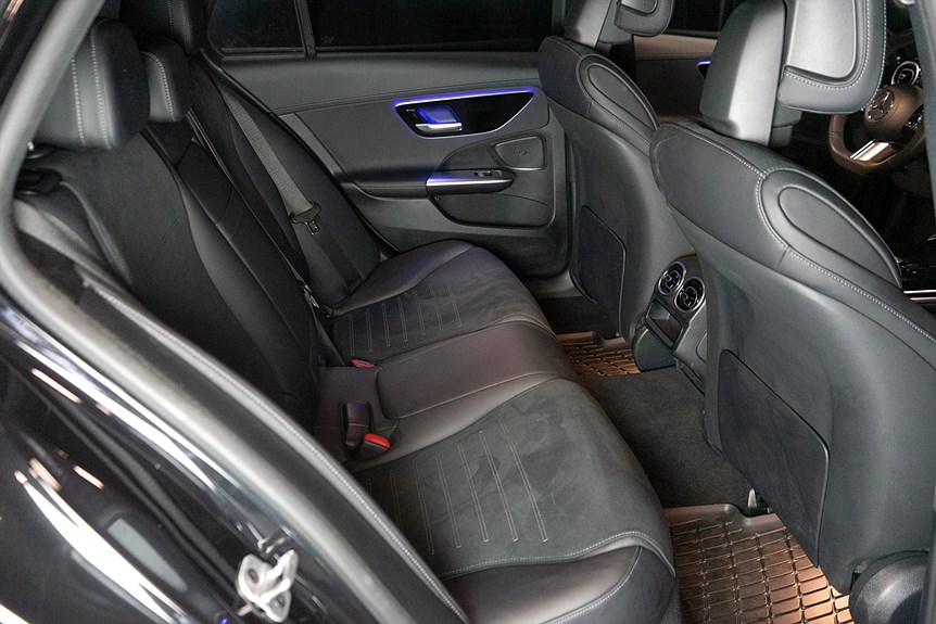 Mercedes-Benz C 300 e AMG Premium 313hk