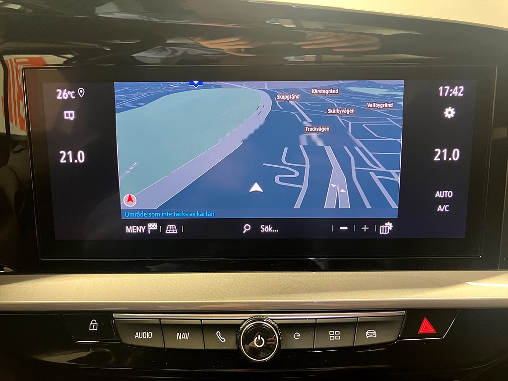 Bild på Ultimate 50kWh 136hk Aut - B-KAMERA, CARPLAY, RATTVÄRME