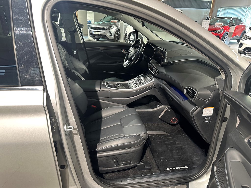 Bild på Advanced 1.6 PHEV 265hk Aut AWD - 360-KAMERA,PANO,M-VÄRMARE