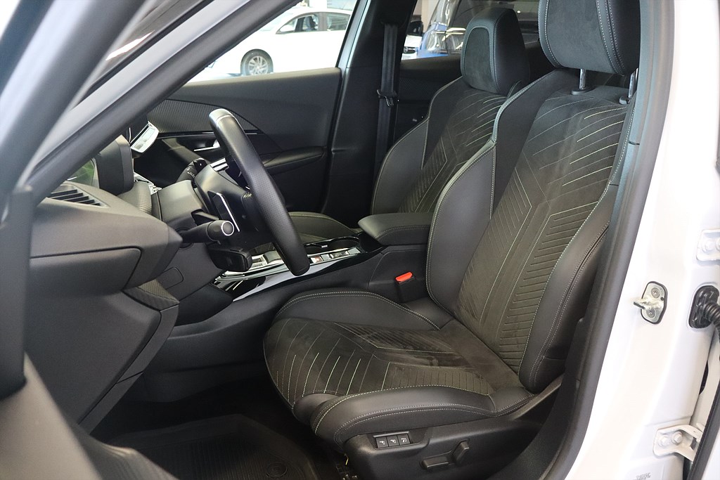 Bild på GT 1.2 PT 130hk Aut - B-KAMERA, CARPLAY