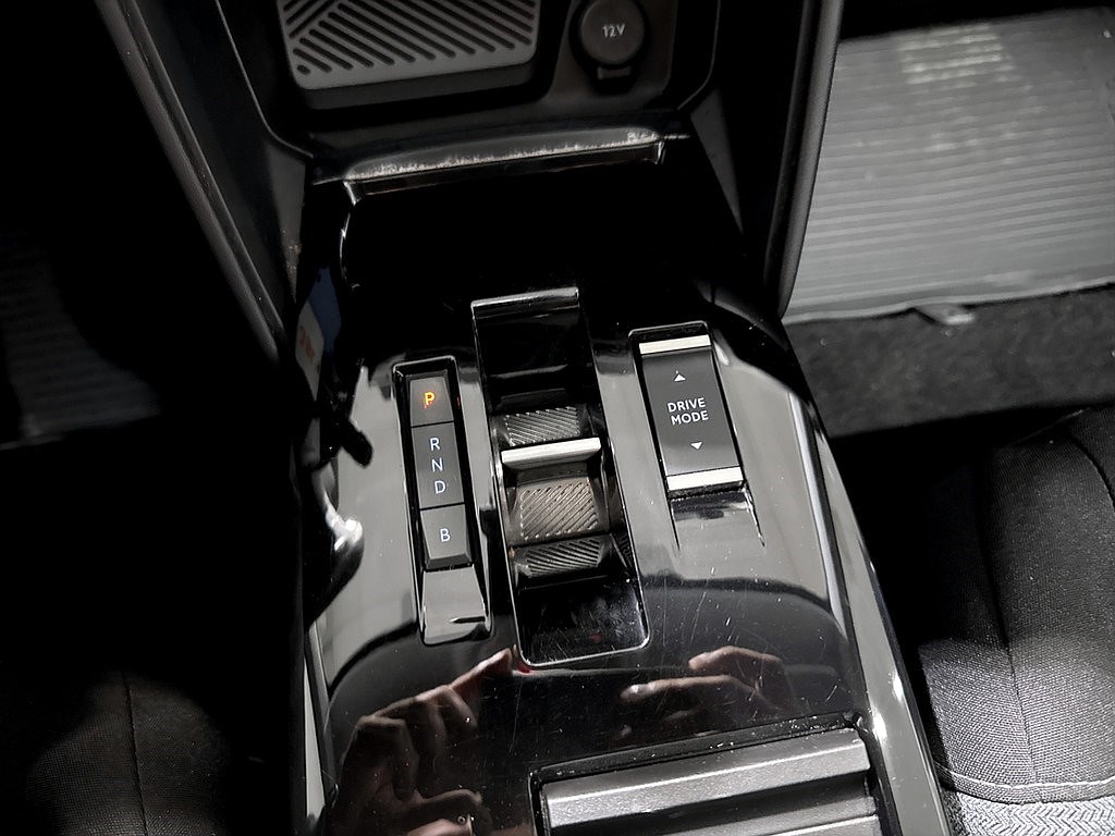 Bild på Feel 50kWh 136hk Aut - CARPLAY, RATTVÄRME