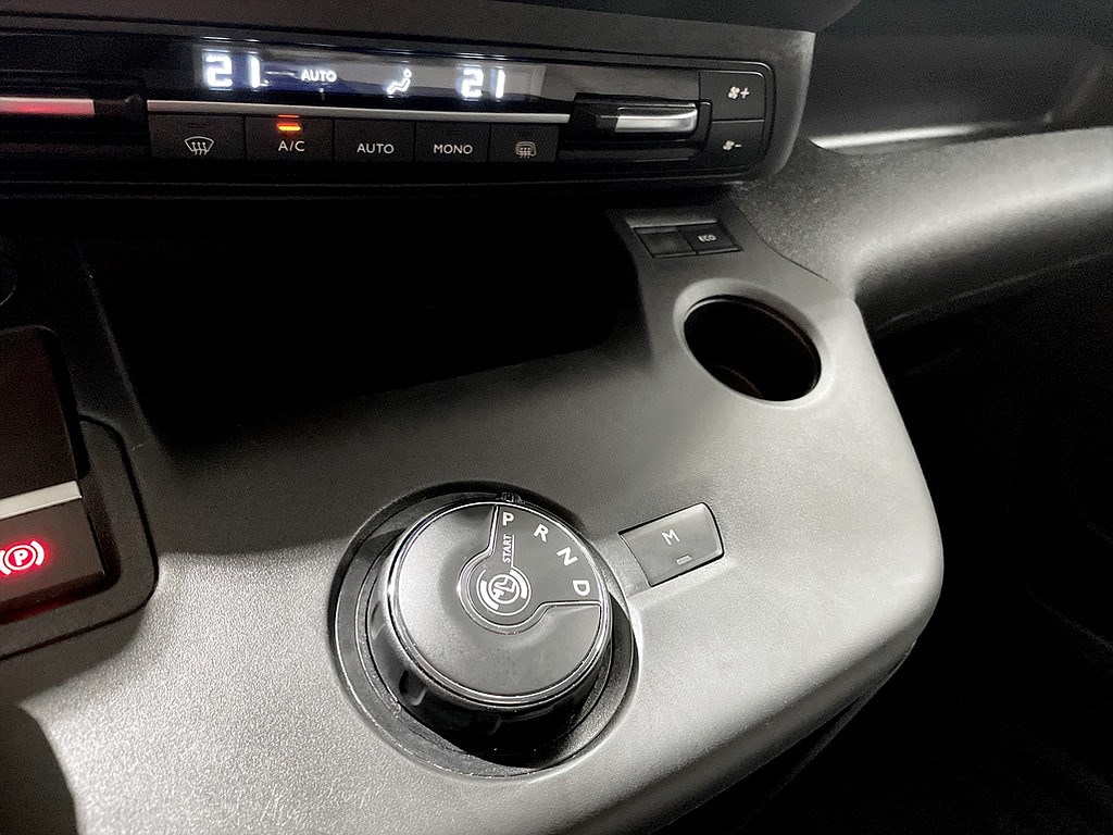 Bild på Van business Premium 1.5 BlueHDi 130hk L1 - WEBASTO, DRAG