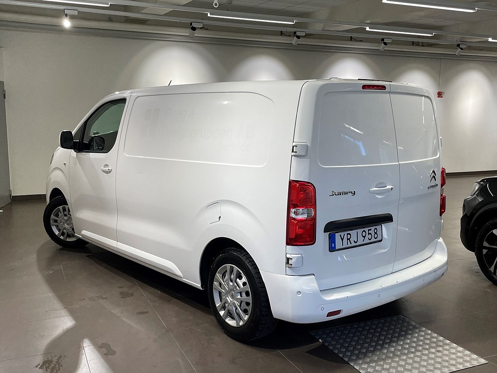 Bild på Business PRO+ 1.6 BHDi 115hk L2 - WEBASTO, B-KAMERA, KAMREM BYTT, NYSERVAD