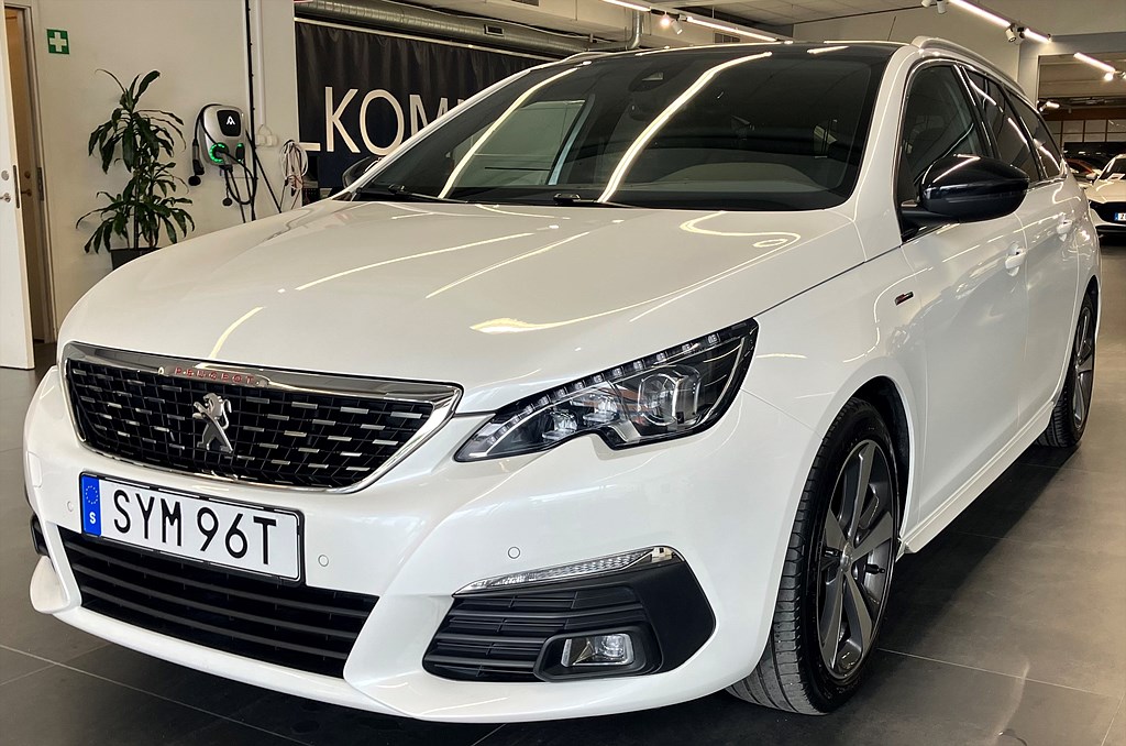 Bild på SW GT 1.2 PT 130hk Aut - PANO, CARPLAY