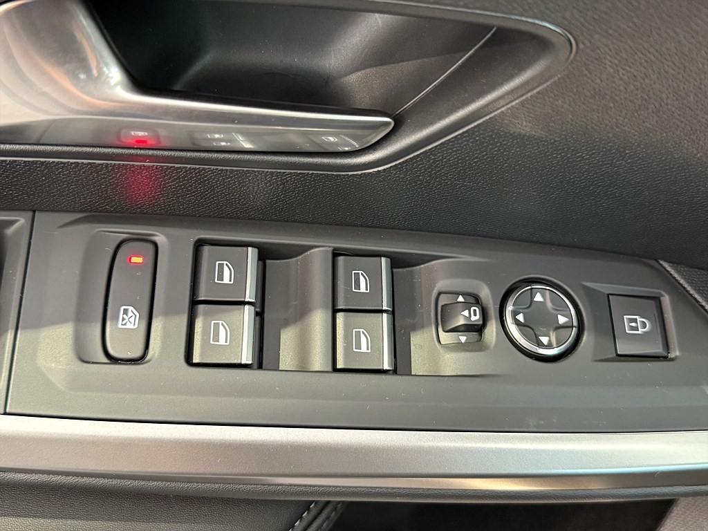 Bild på GT Hybrid 145hk Aut - B-KAMERA, CARPLAY