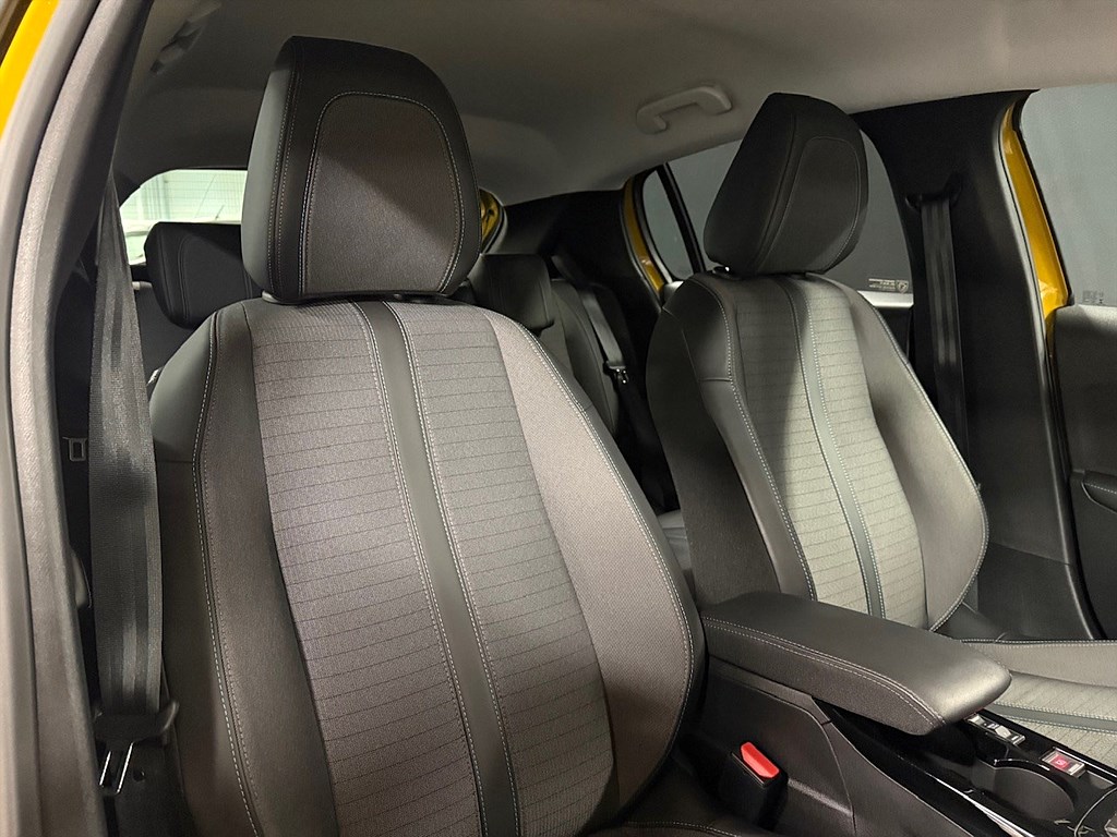 Bild på Allure Pack 136hk Aut - B-KAMERA, CARPLAY