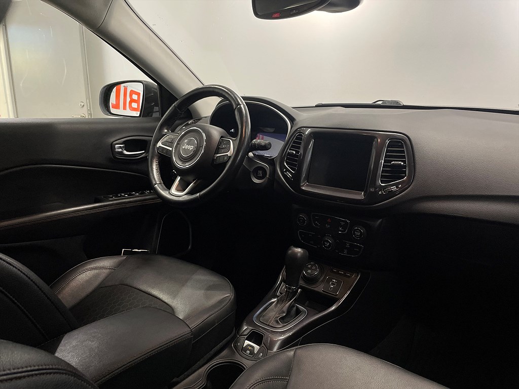 Bild på Limited 1.3 PHEV 190hk Aut AWD - B-KAMERA, NAV, RATTVÄRME