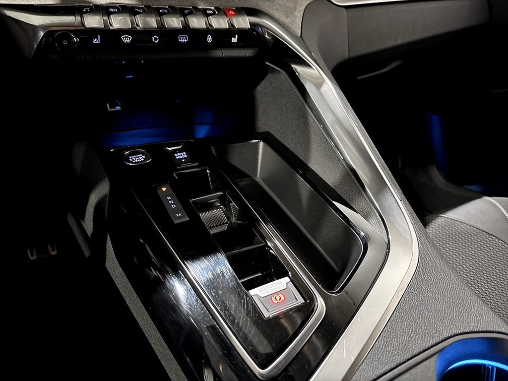 Bild på GT 1.2 PT 130hk Aut - B-KAMERA, CARPLAY