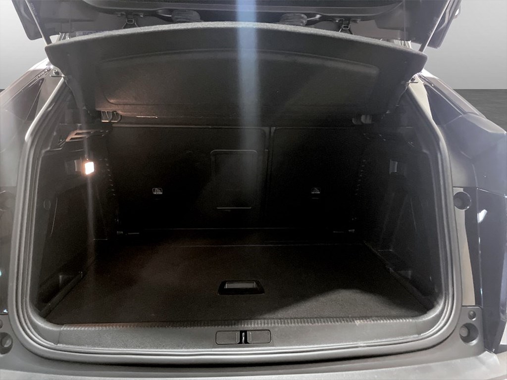 Bild på GT 1.2 PT 130hk Aut  - B-KAMERA, CARPLAY