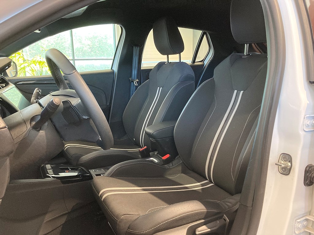 Bild på GS 1.2 EAT 130h Aut - B-KAMERA,CARPLAY