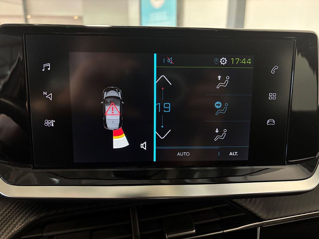 Bild på Active Pack 50kWh 136hk Aut - CARPLAY, BACKSENSORER