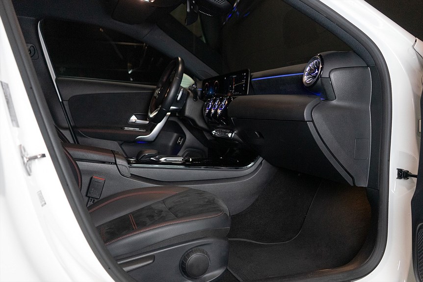 Mercedes-Benz A 250 e AMG Version Advanced 218hk