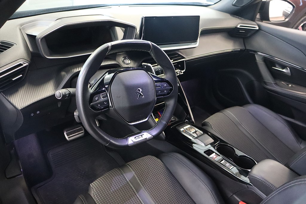 Bild på GT 1.2 PT 130hk Aut - B-KAMERA, CARPLAY, NAV