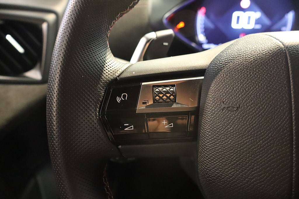 Bild på Performance 1.2 PT 155hk Aut - B-KAMERA,CARPLAY