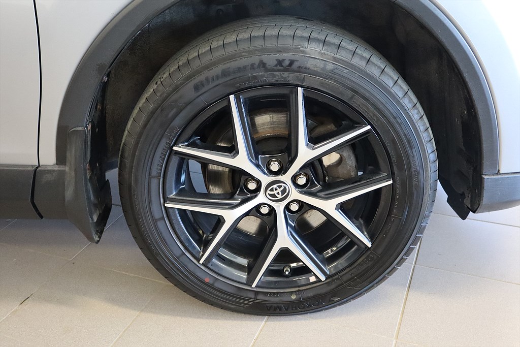 Bild på X-EDITION Hybrid 2.5 E-CVT 197hk Aut AWD - B-KAMERA, DRAG