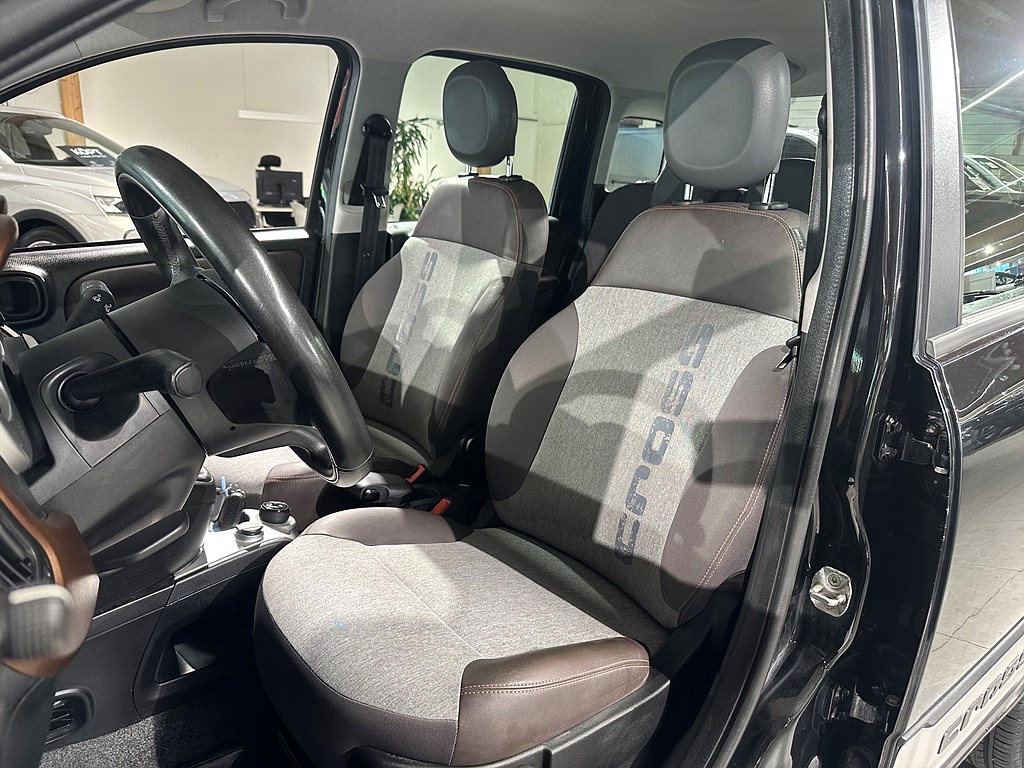 Bild på Cross 0.9 TwinAir 90hk AWD - M-VÄRM, DRAG, AUX