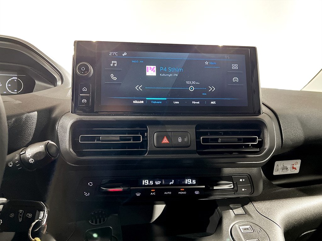 Bild på Crew Cab 1,5 BlueHDi 130hk Aut - EDITION! SERVICE & VINTERHJUL INGÅR!