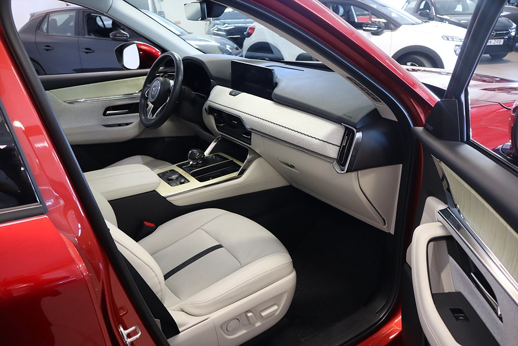Bild på Takumi PHEV 2.5 327hk Aut AWD - 360-KAMERA, BOSE, PANO