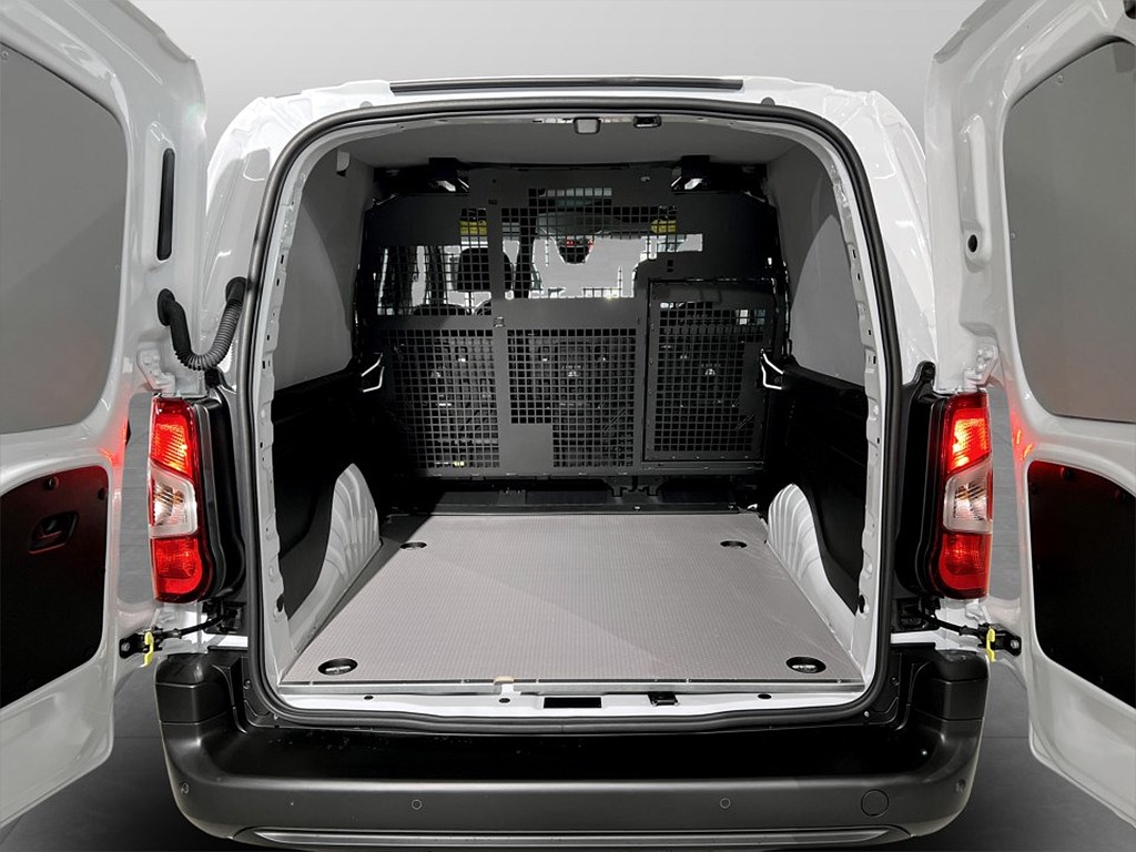 Bild på Crew Cab 1,5 BlueHDi 130hk Aut - EDITION! SERVICE & VINTERHJUL INGÅR!