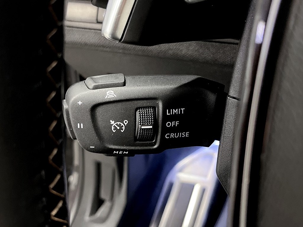 Bild på GT 1.2 PT 130hk Aut - B-KAMERA, CARPLAY